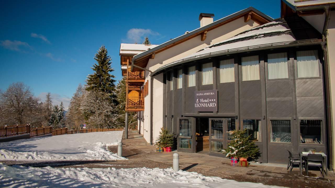 Hotel Leonard Nova Ponente Dış mekan fotoğraf