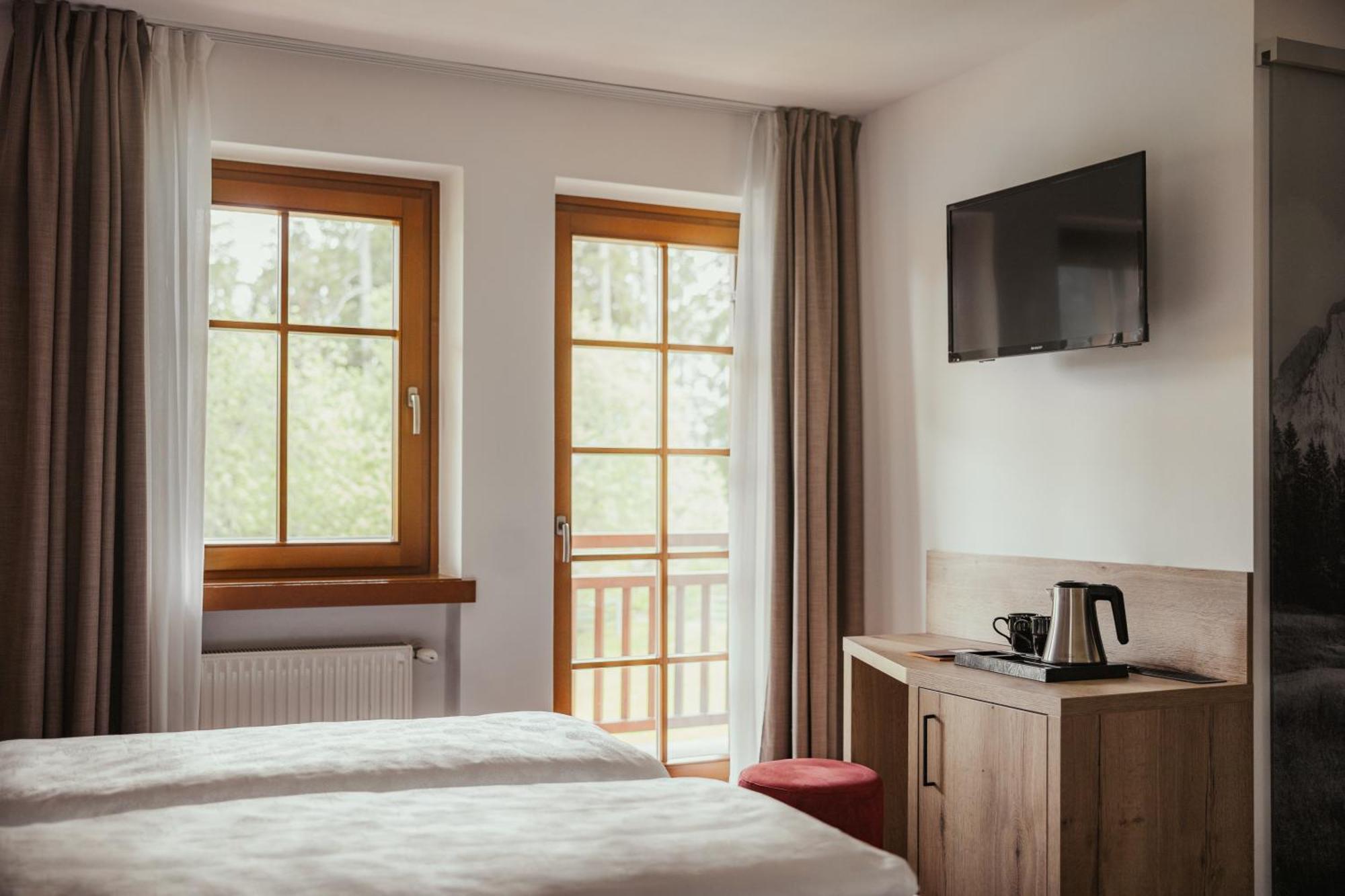 Hotel Leonard Nova Ponente Dış mekan fotoğraf